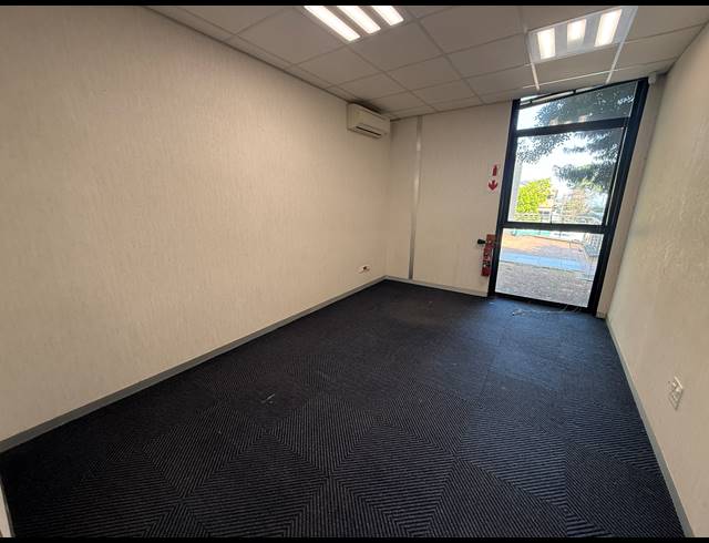 157M² OFFICE TO LET IN ROSEBANK
